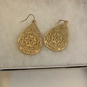 Goldtone cut out lace medium weight dangling earrings, boho, festival, desi